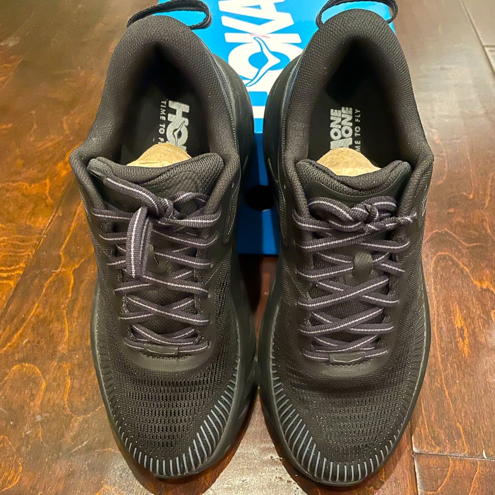 HOKA: Women’s Bondi 7 Running Shoe. Size 7.5. Brand New!